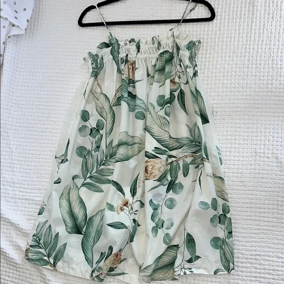 H&M Leaf Print A-Line Skirt - Green and Cream - Picture 2 of 12